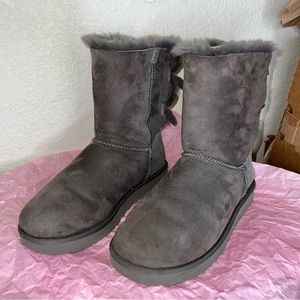 UGG Bailey Corduroy Bow Boot | Grey | Size 11